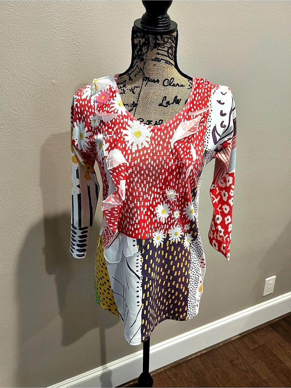 Atelier5 Long Sleeve Abstract Top in Red & White Size XS